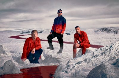 Muse Tease 'The Wow! Signal' With New Single Cryogen thumbnail