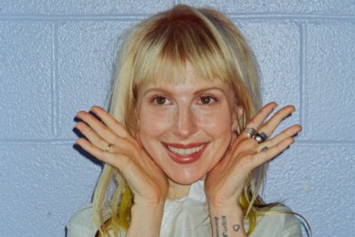 Paramore's Hayley Williams Announces The Hayley Williams Show North And Latin American Tour thumbnail