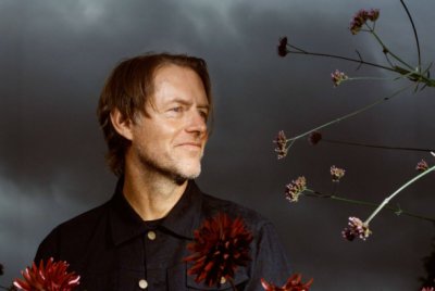 Radiohead's Ed O'Brien Announces Second Solo Album 'Blue Morpho', Shares Title Track thumbnail