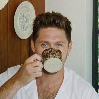 Niall Horan Releases Title Track Of New Album 'Dinner Party' thumbnail