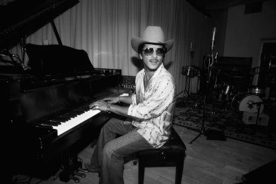 Bruno Mars Expands The Romantic Tour With New Dates In Australia, Asia And Mexico City thumbnail