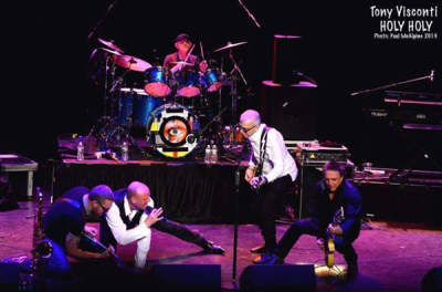 Tony Visconti & Woody Woodmansey Expand Holy Holy: The Final Tour - A Celebration Of David Bowie thumbnail