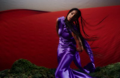 WILLOW Teases 'The Thread' With Second Single She's My Religion thumbnail