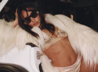 Tinashe Previews 'Popstar' With New Single Melatonin thumbnail
