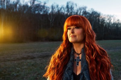 Wynonna Judd Announces First Solo Album In A Decade 'The Hard Truth' With Lead Single Kentucky Queen thumbnail