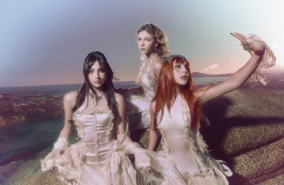 The Warning Announce Fifth Album 'Everything's Falling', Share New Single Ritual thumbnail