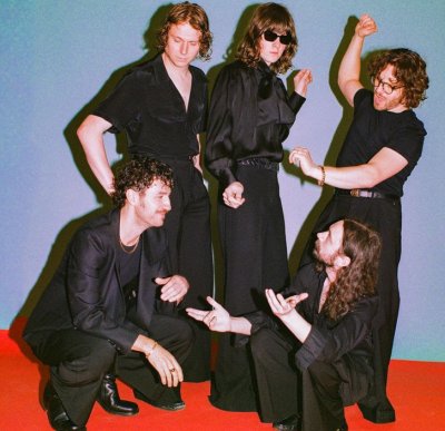 Blossoms To Play Intimate 10th Anniversary Hometown Show In Manchester This August thumbnail