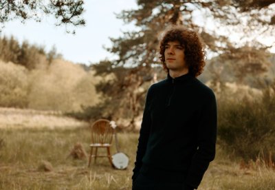 Dylan John Thomas Announces Second Album 'Nothing Here Worth Taking' And Autumn UK & Ireland Tour thumbnail