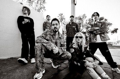 Linkin Park Announce New Documentary UNSHATTER And Companion Soundtrack Album thumbnail