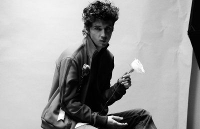 Troye Sivan Shares Video Starring Nicole Kidman For Title Track Of New Album 'She's The Best' thumbnail