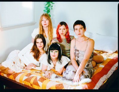 Death Valley Girls Announce New Album 'Welcome To Earth', Share First Single thumbnail
