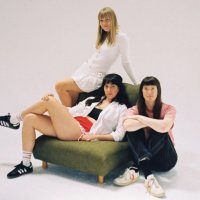 Los Bitchos Announce Collaborative Third Album 'Los Bitchos & Friends Vol 1' thumbnail