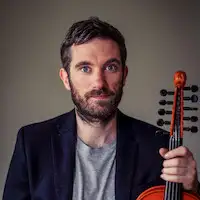 Caoimhin O Raghallaigh artist image
