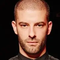 Darcy Oake artist image