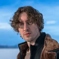 Dean Lewis artist image