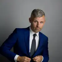 Des Bishop artist image