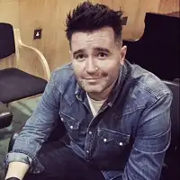 Jarlath Regan artist image