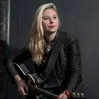 Joanne Shaw Taylor artist image