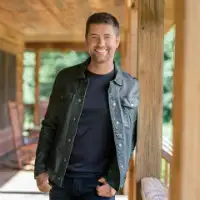 Josh Turner artist image