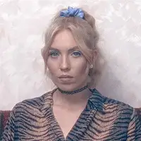 Joulie Fox artist image