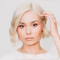 Nina Nesbitt artist image