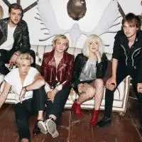 R5 artist image