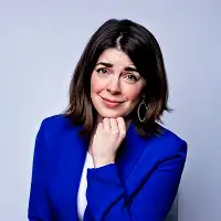 Rosie Holt artist image