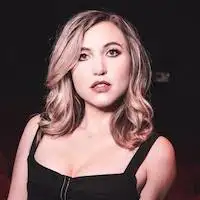 Taylor Tomlinson artist image