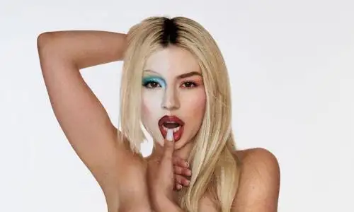 Ava Max