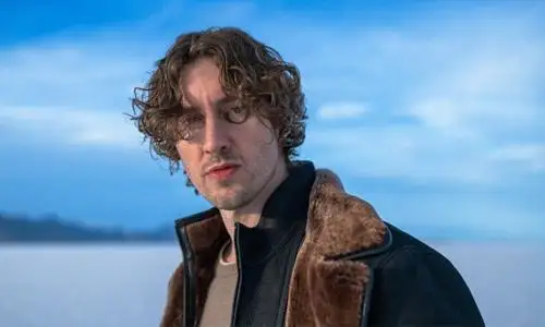 Dean Lewis