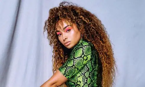 Ella Eyre
