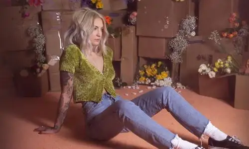 Julia Michaels